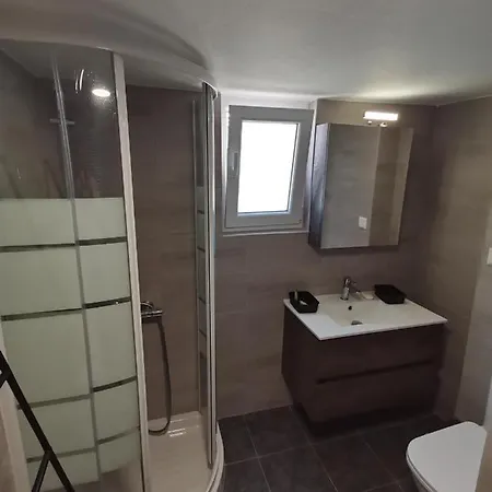 Penthouse Spacious W Super Wifi & Terrace, 2 Min From Metro * Athens