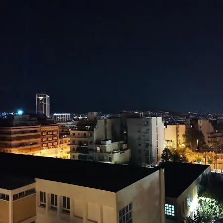 Penthouse Spacious W Super Wifi & Terrace, 2 Min From Metro Athens