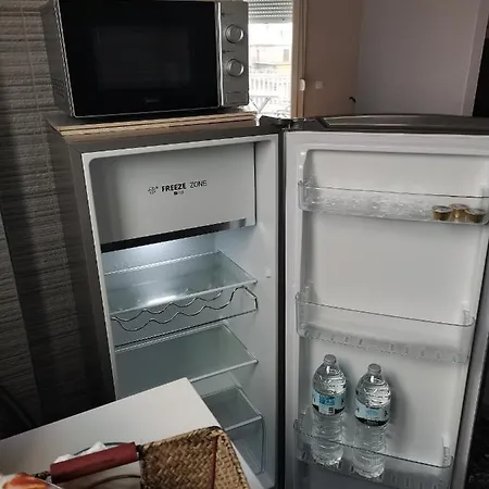 Penthouse Spacious W Super Wifi & Terrace, 2 Min From Metro * Athens