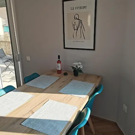 Penthouse Spacious W Super Wifi & Terrace, 2 Min From Metro *