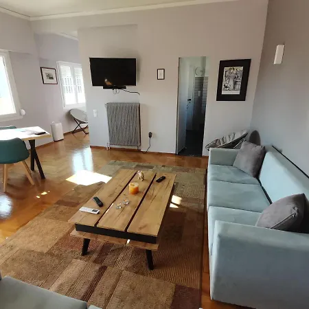 Penthouse Spacious W Super Wifi & Terrace, 2 Min From Metro